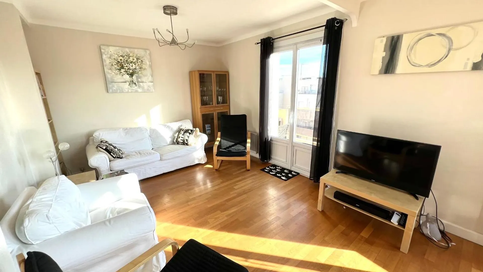 Juan Les Pins Centre Ville - 4 Personnes - Dernier Etage Antibes