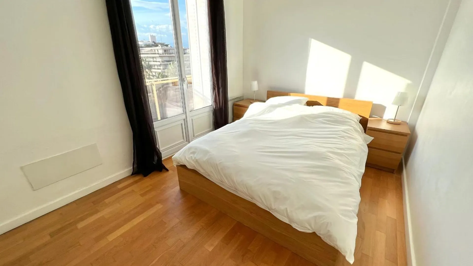 Juan Les Pins Centre Ville - 4 Personnes - Dernier Etage Antibes 0*,  France
