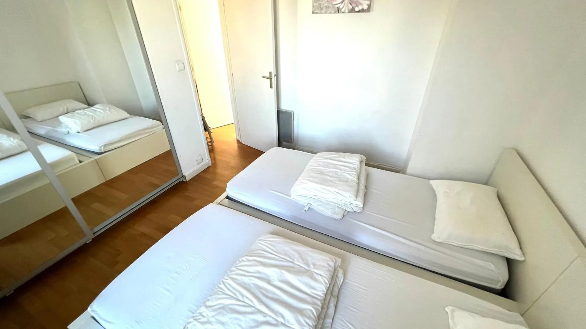 Apartment Juan Les Pins Centre Ville - 4 Personnes - Dernier Etage Antibes