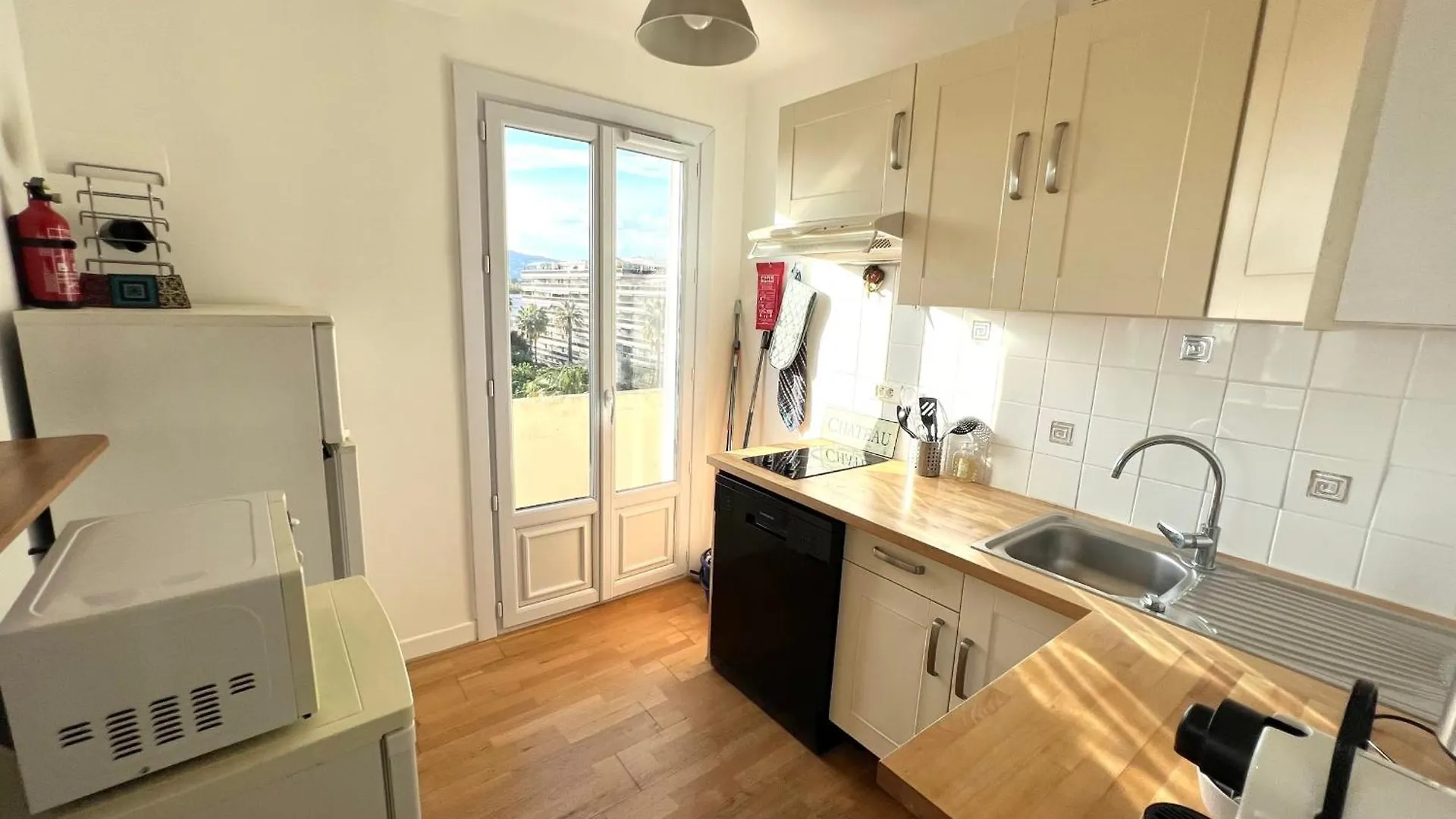 Juan Les Pins Centre Ville - 4 Personnes - Dernier Etage Antibes Apartamento